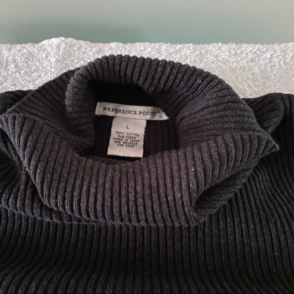 🔥2/$15🔥 Charcoal Grey Turtleneck Sweater - Picture 4 of 4